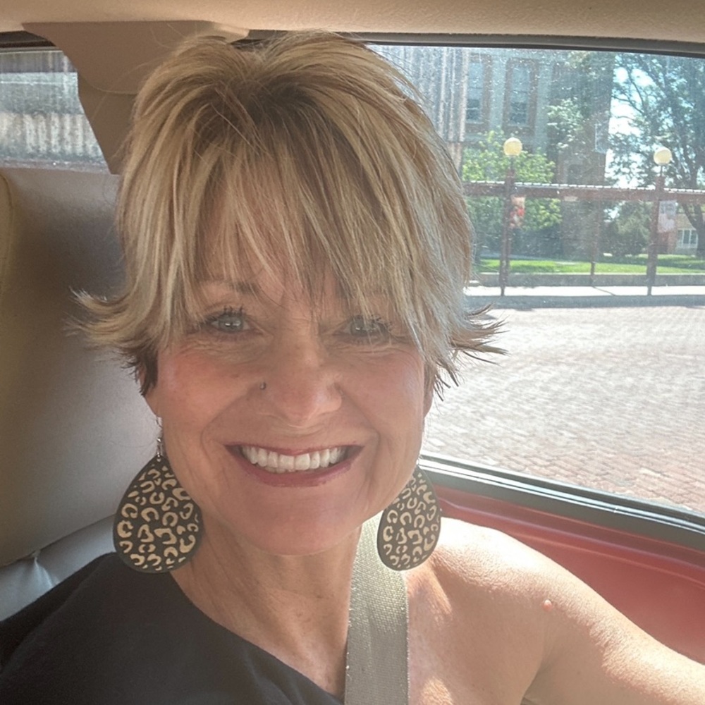 Meet your Posher, Cathy